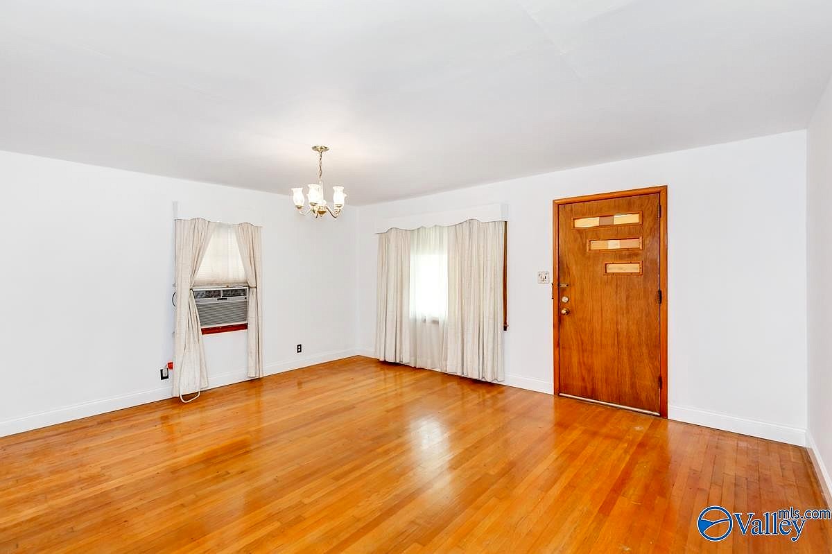 1201 McKinley Ave NE