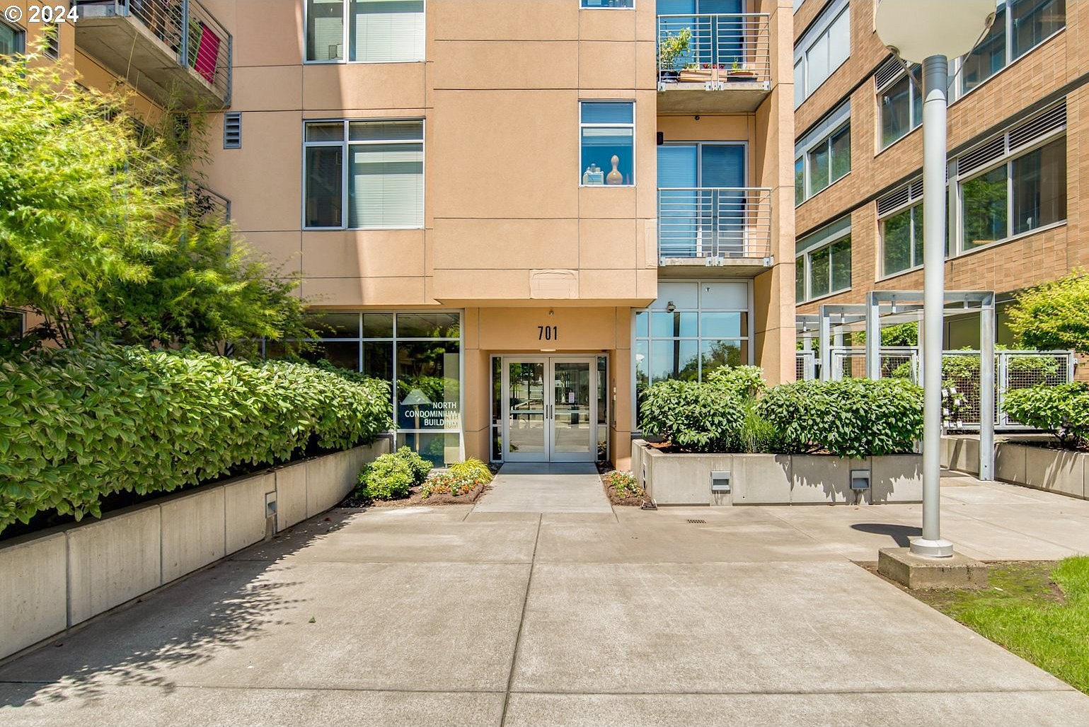 701 Columbia St Unit 602  