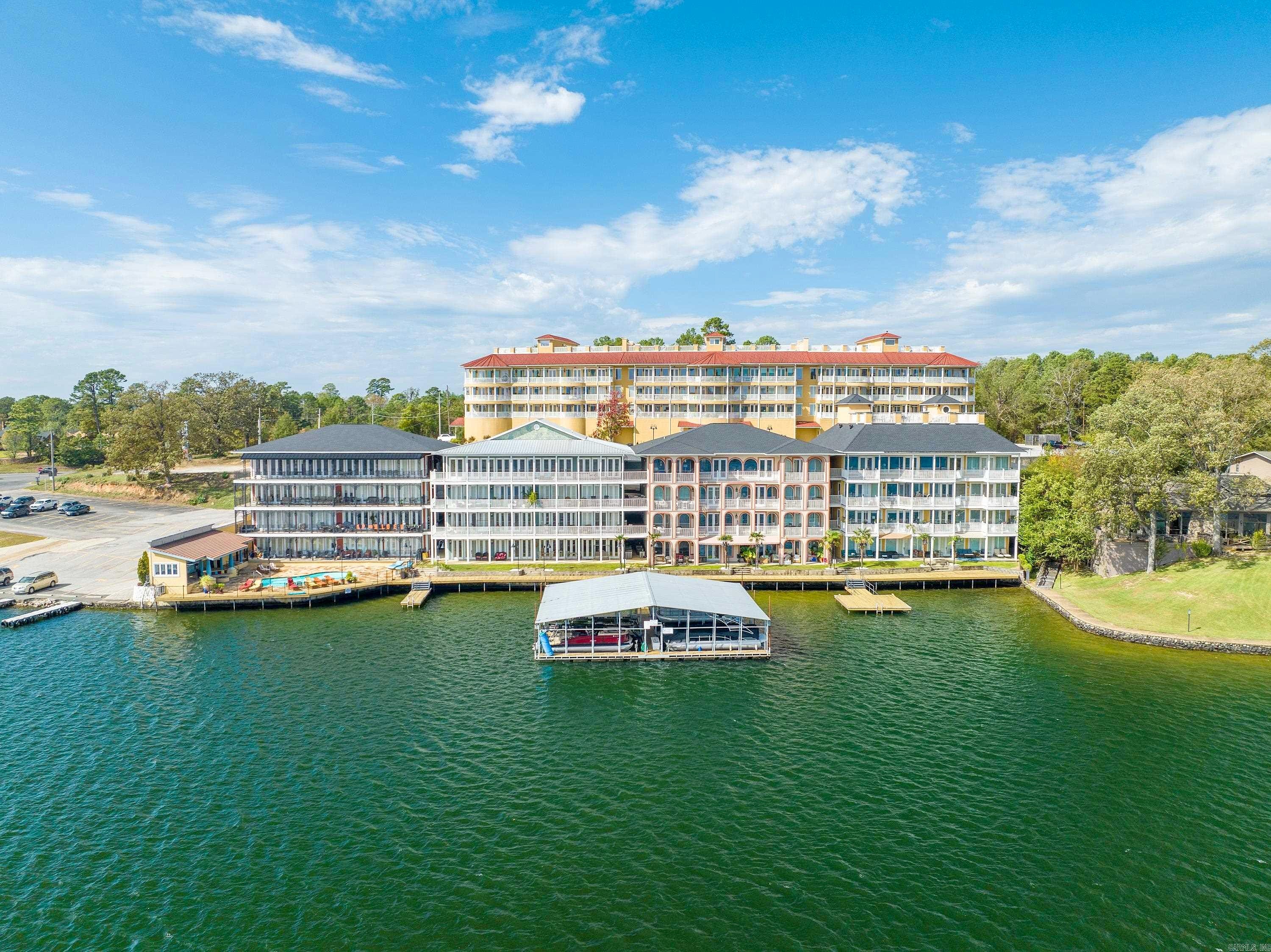 106 Grand Isle Dr  
