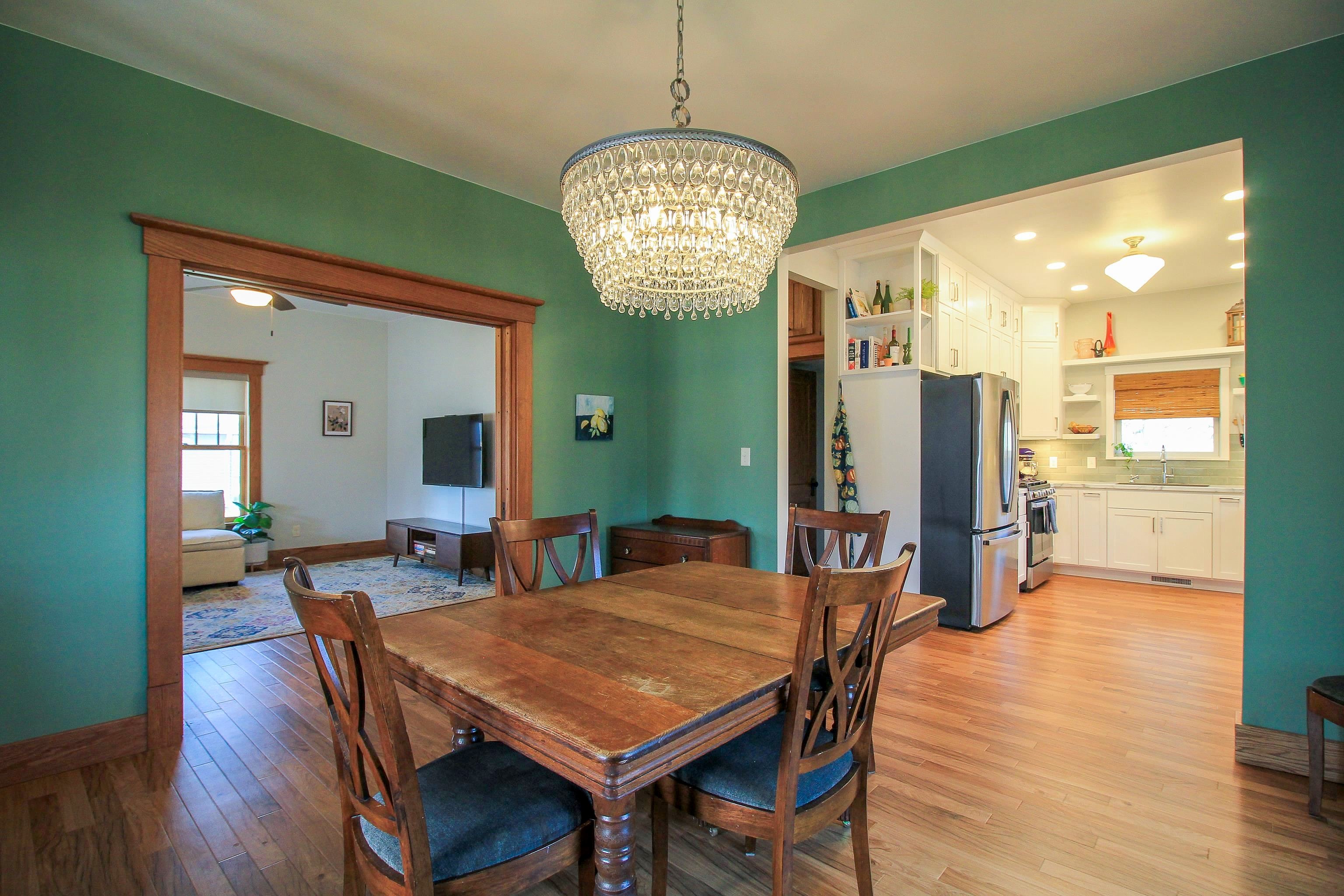 500 6TH AVE NW