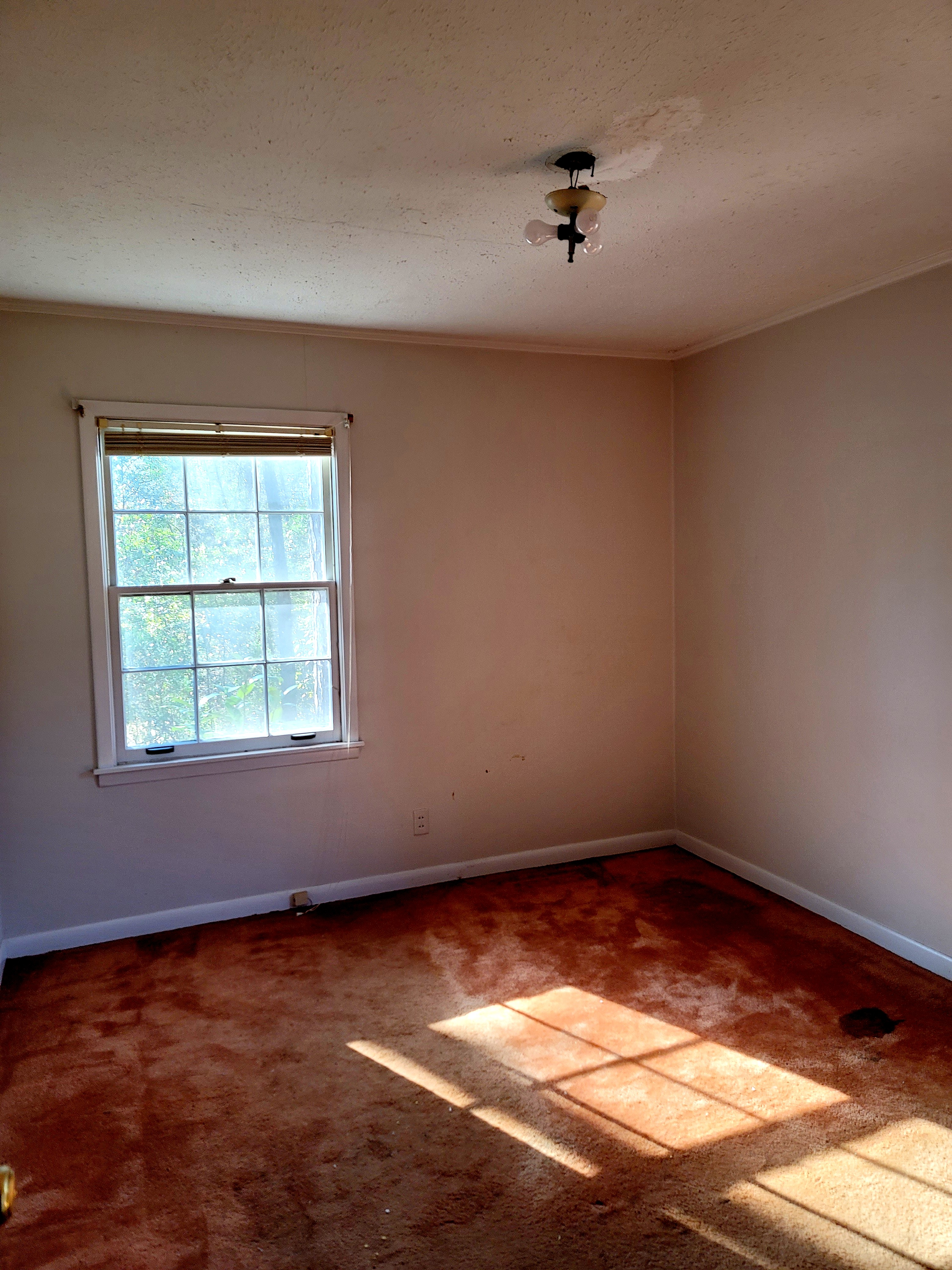 136 4TH Way NW  