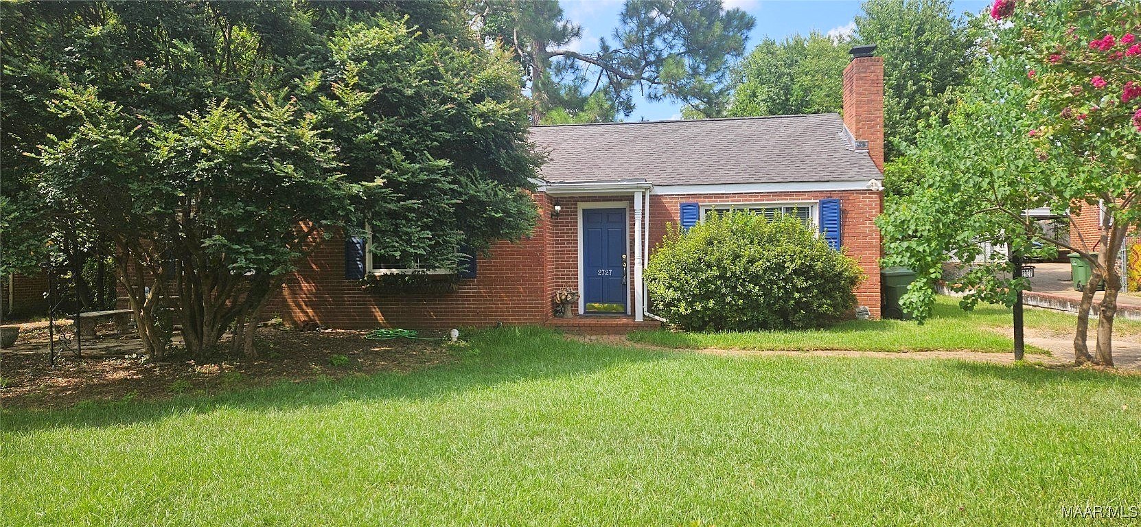 2727 Pelzer Ave