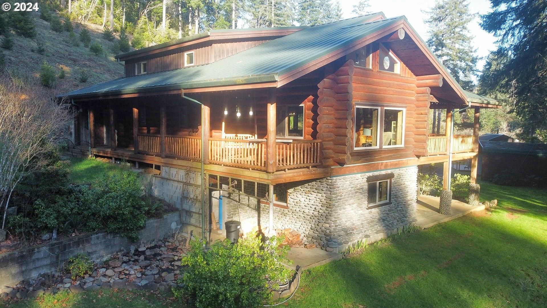 9373 N FORK SIUSLAW RD  