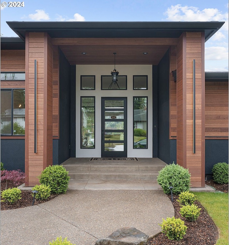 19697 SE Cottonwood St  