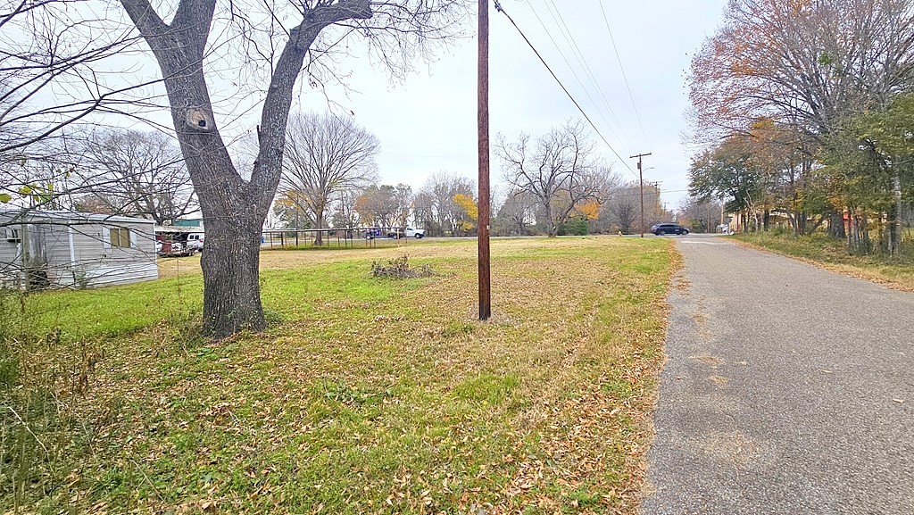 604 State Highway 31 E