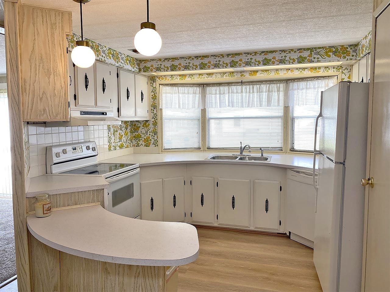 14413 AUGUSTA RD Unit 210  