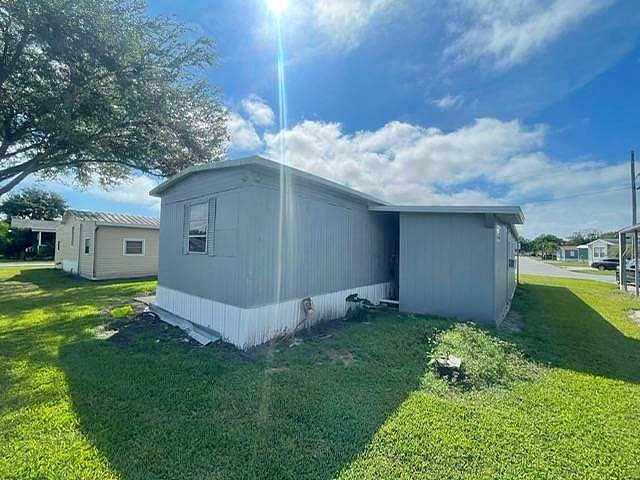 305 Pacemaker St Unit 207  