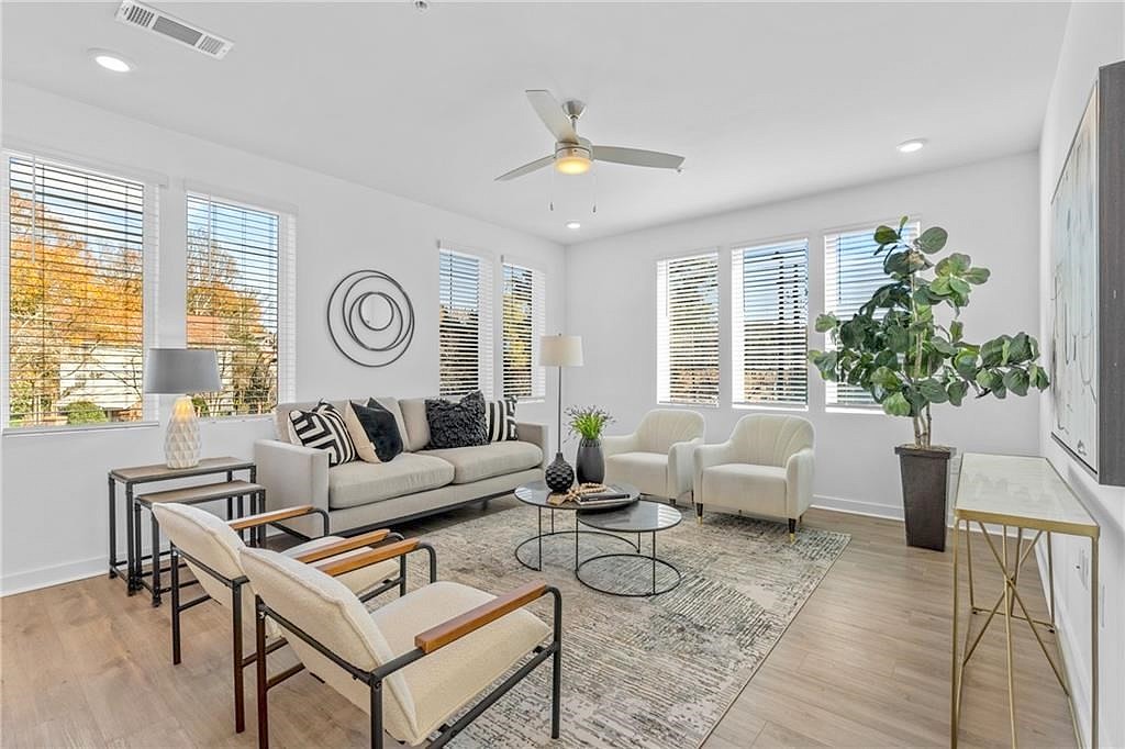 396 Pratt Dr Unit 1913