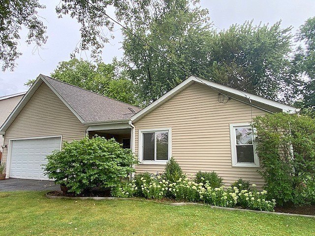 25314 W Highland Ave  