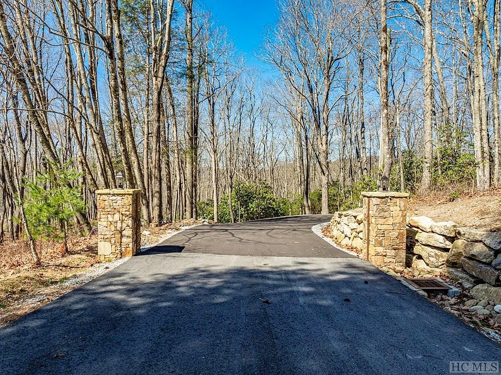 LT FCV 2 Flat Crk Dr  