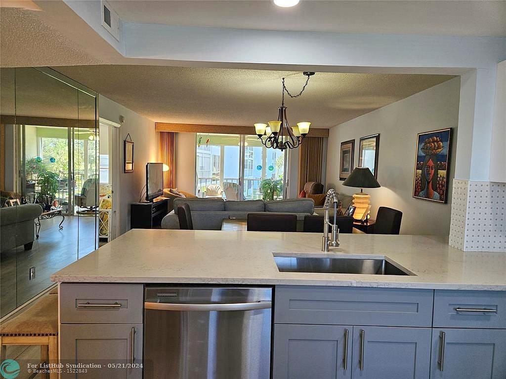 7690 NW 18TH ST Unit 201