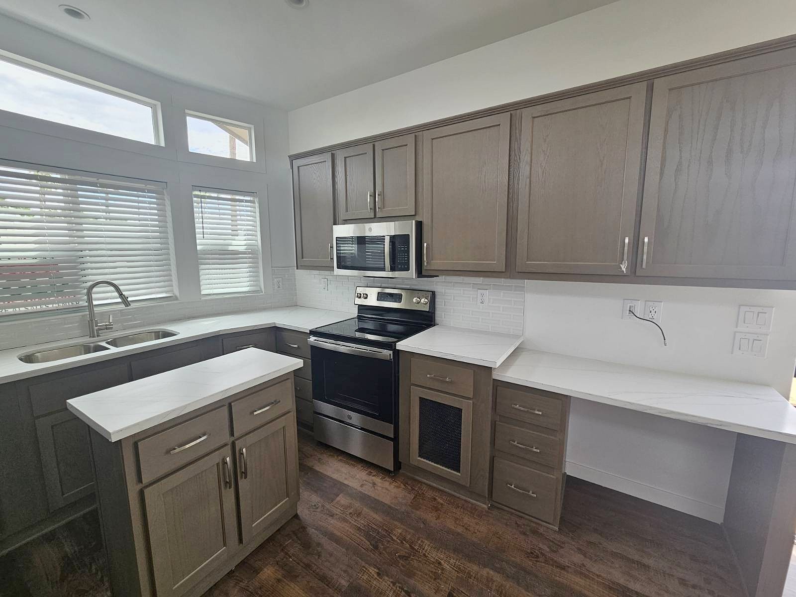 4860 E Main St Unit M-6  