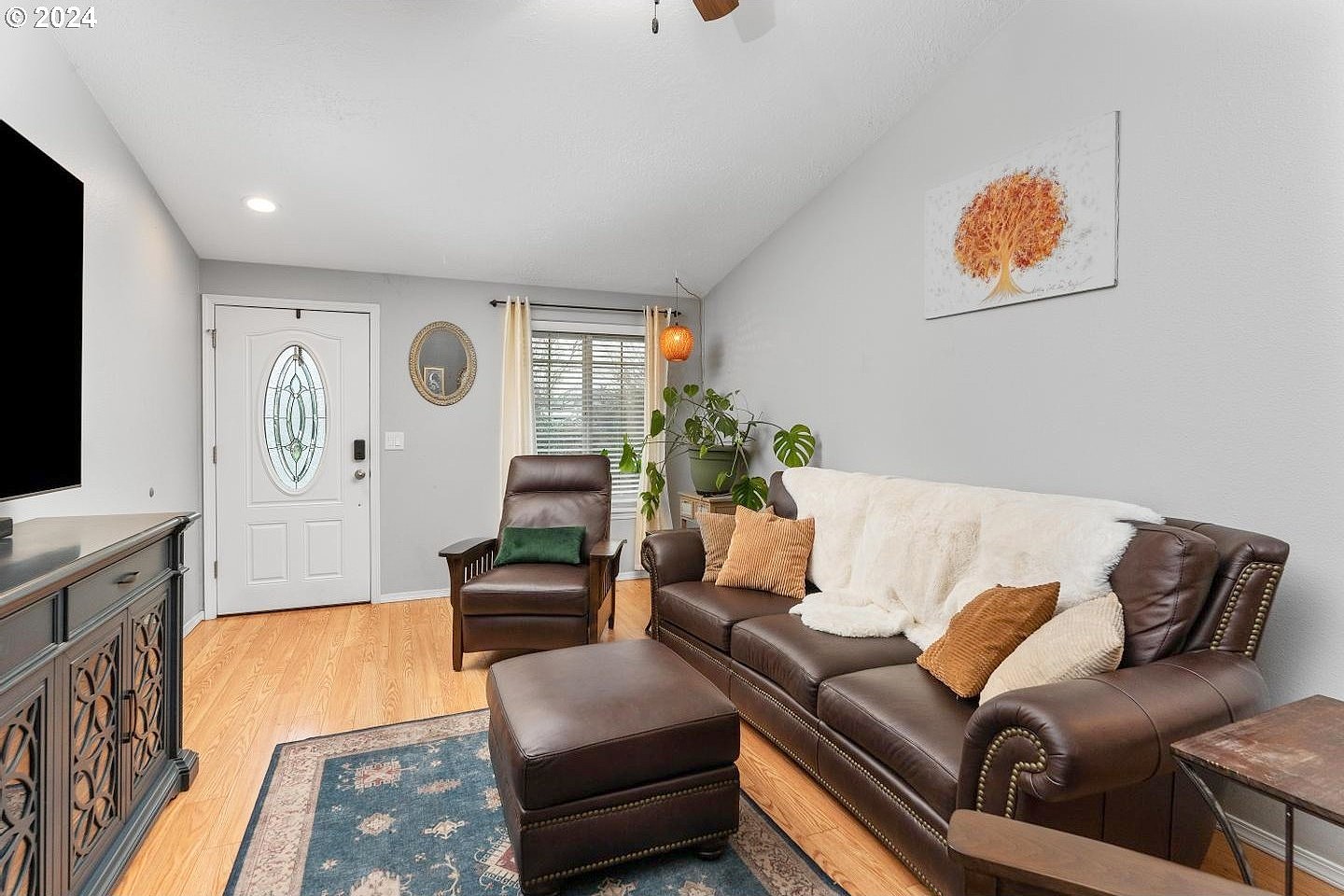 4241 Greenfield Ln NE