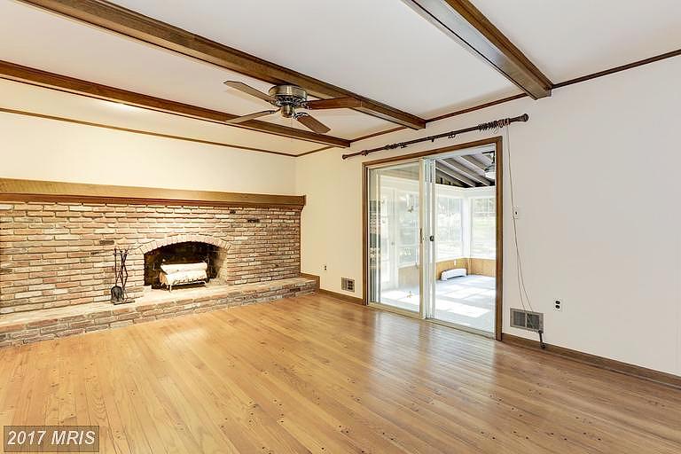 8409 Thornberry Dr W