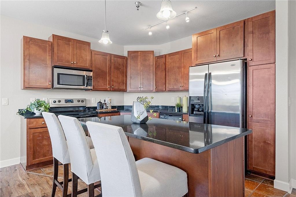 1155 Ford Rd Unit 211  