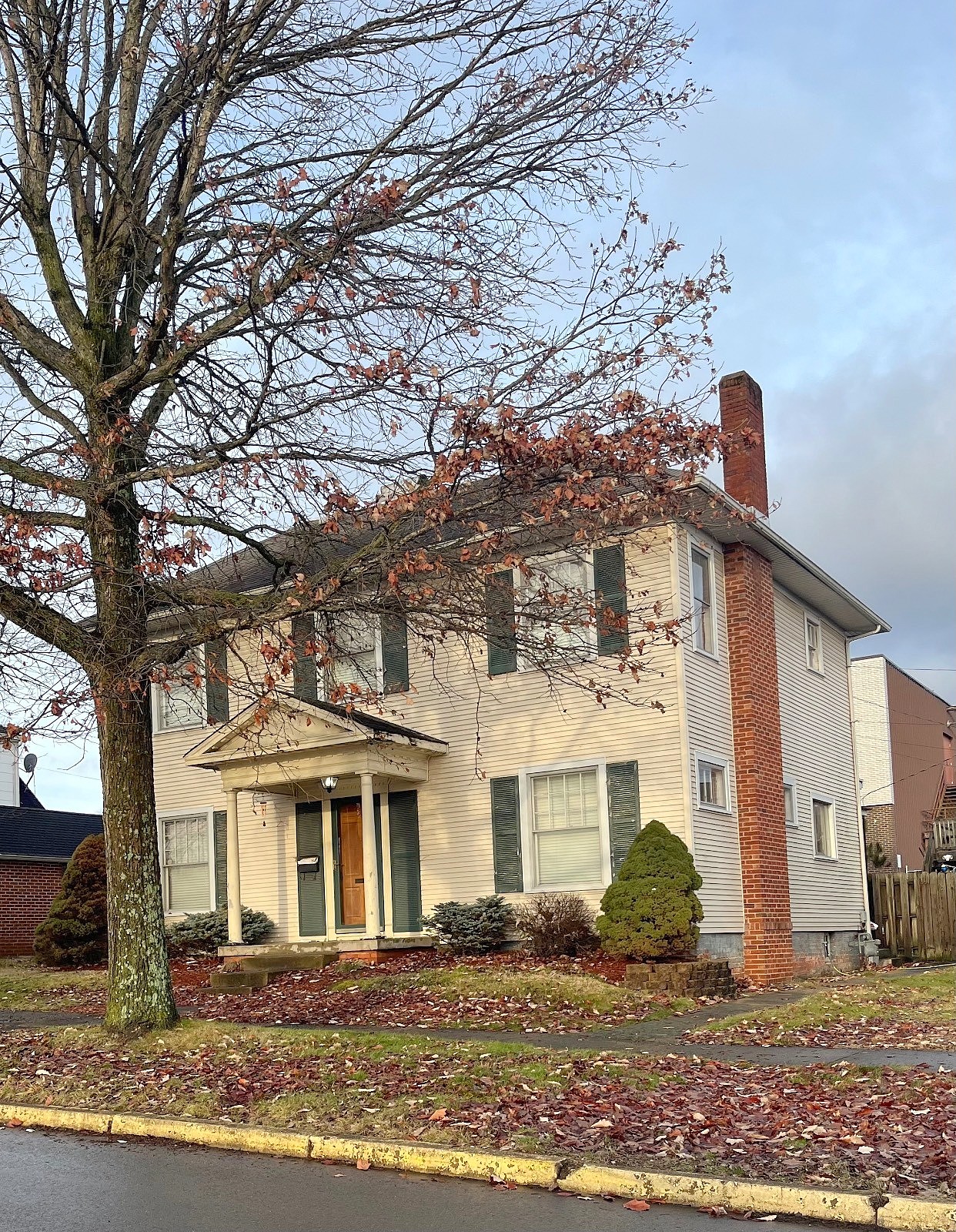 13 HARDING AVE  