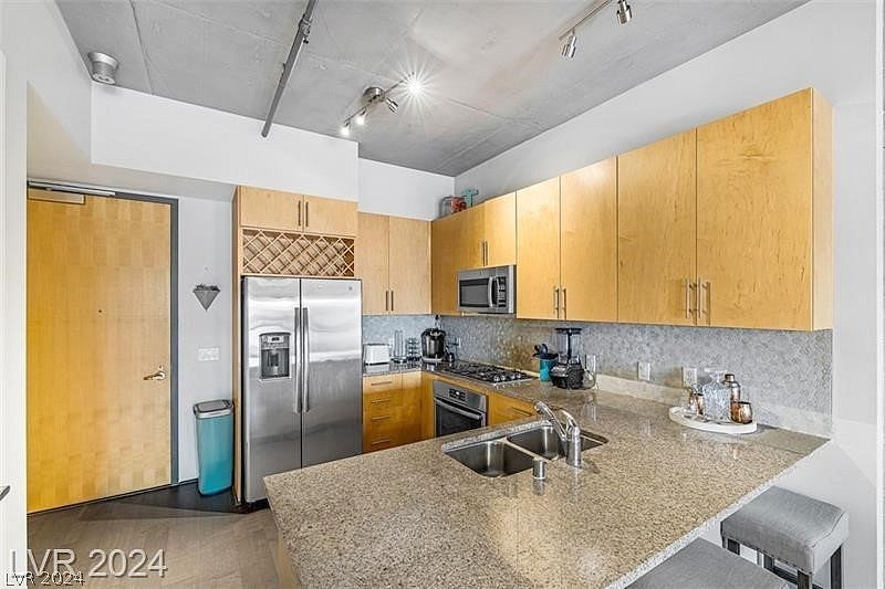 353 E Bonneville Ave Unit 555  