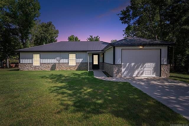 326 N Lakeside Dr  