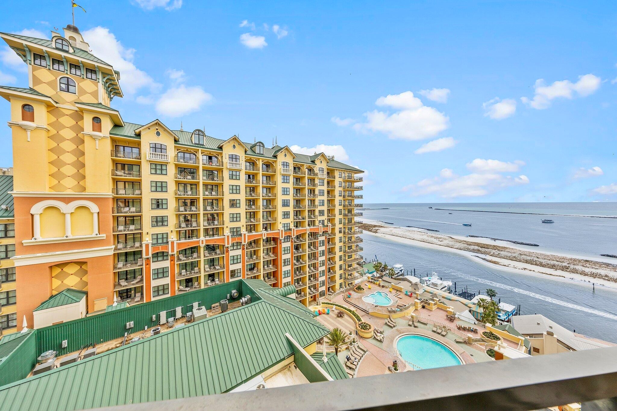 10 HARBOR BLVD Unit W1021  