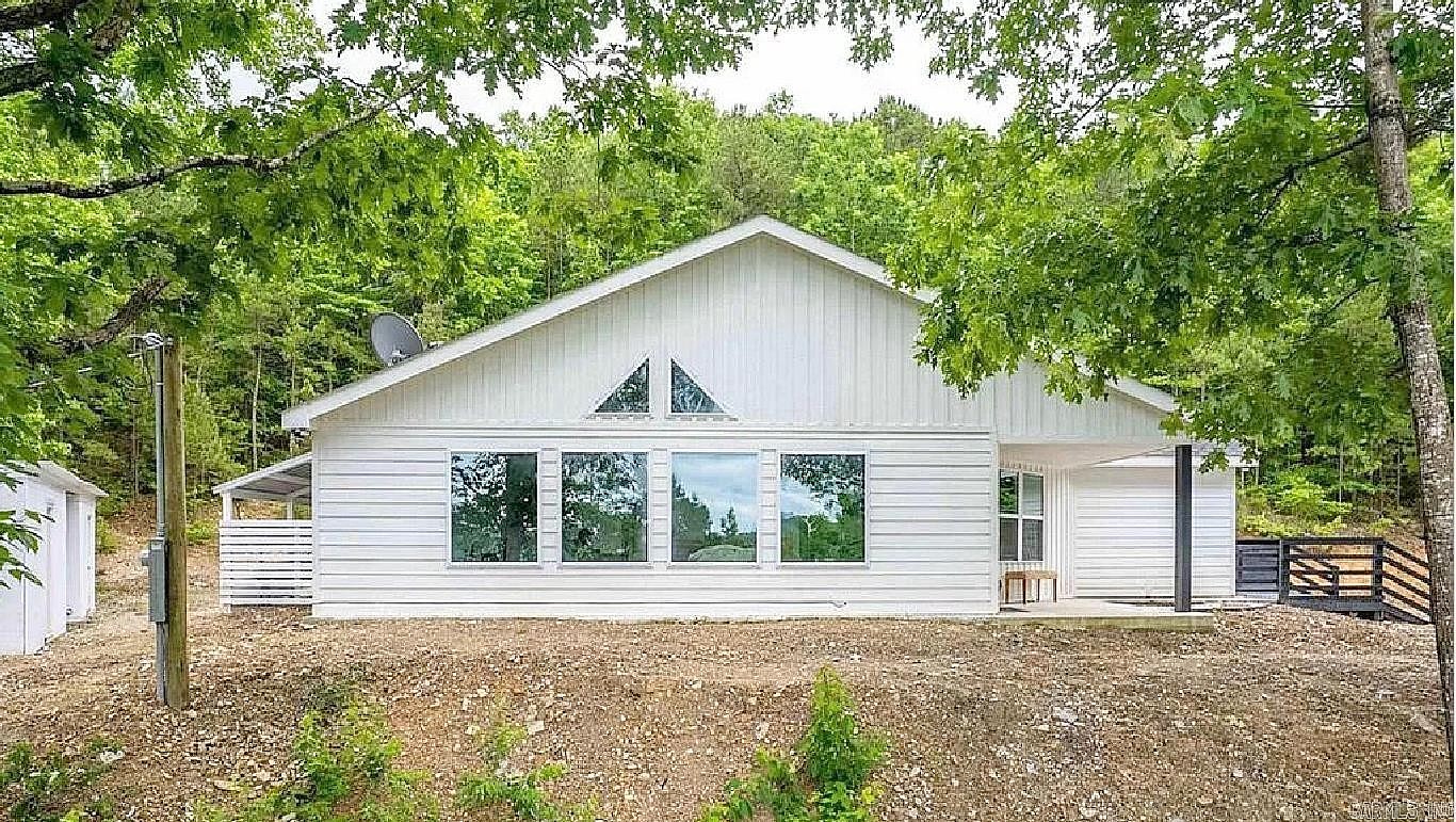 189 CREPE MYRTLE TRL  