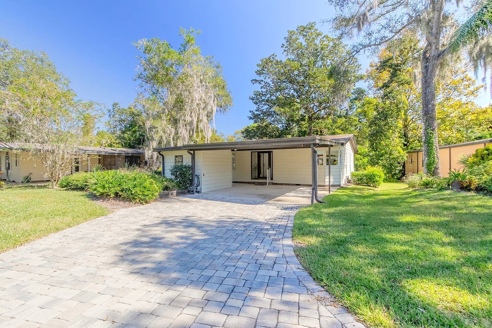 104 Horseshoe Fls Dr  