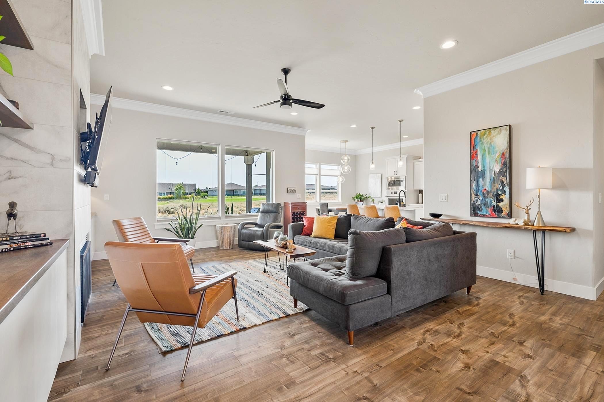 3282 WILD CANYON Way  