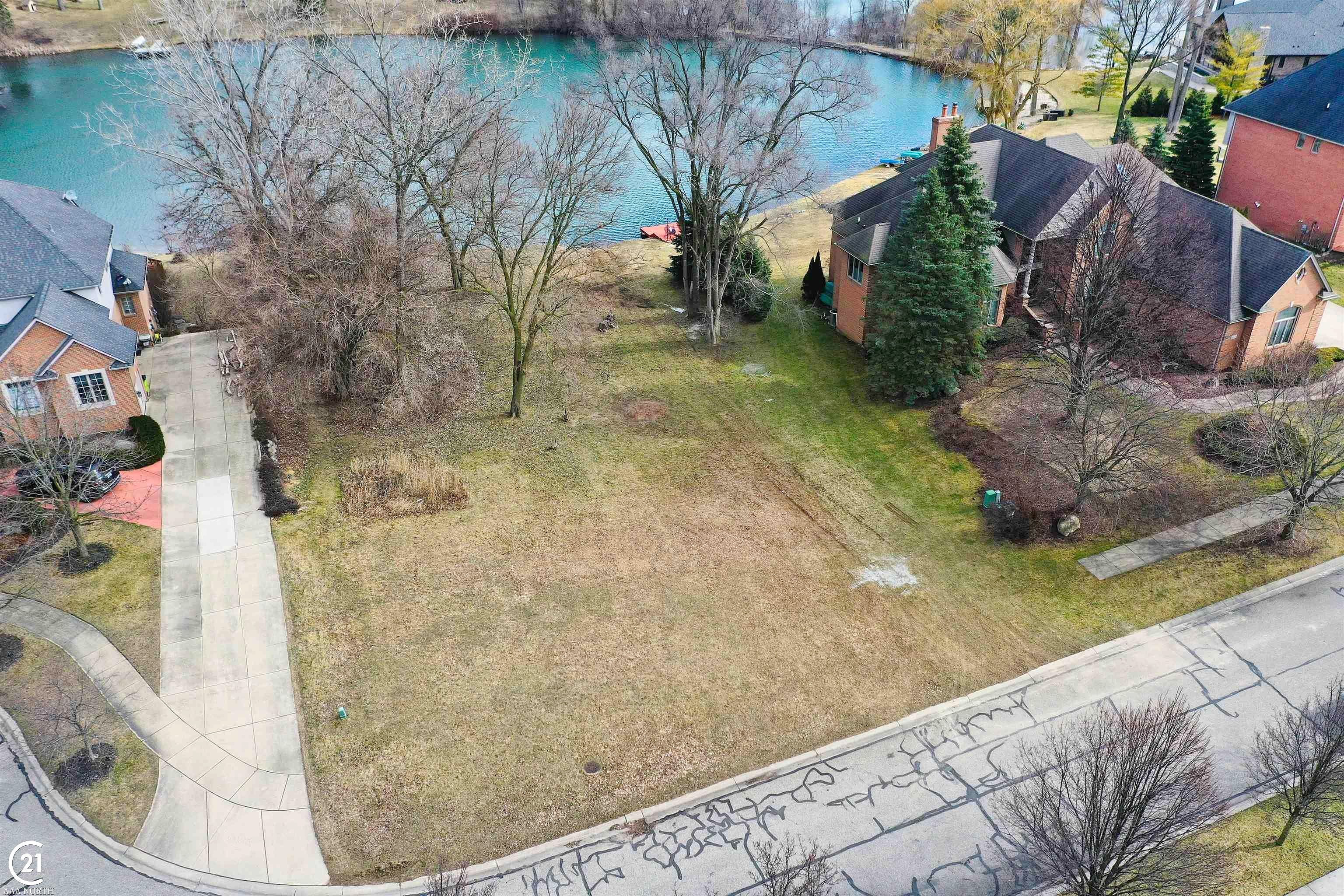 58638 Cory Lk Dr  