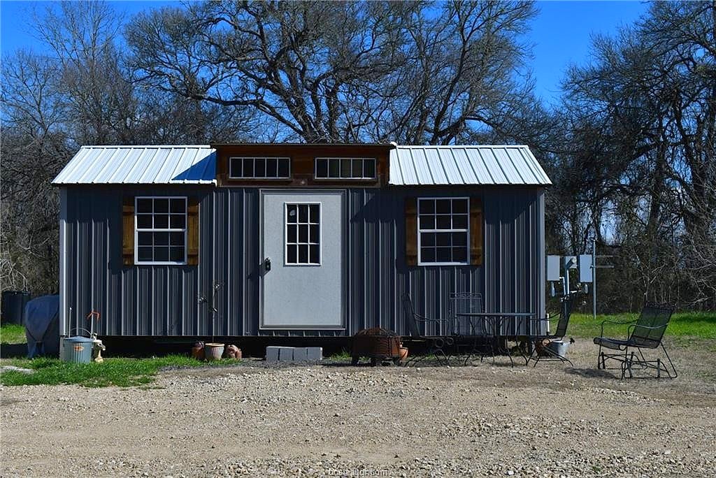 1442 COUNTY ROAD 269 W  