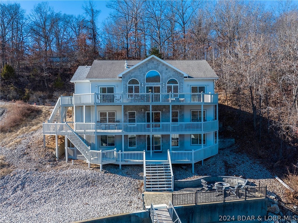354 Pershing Dr  