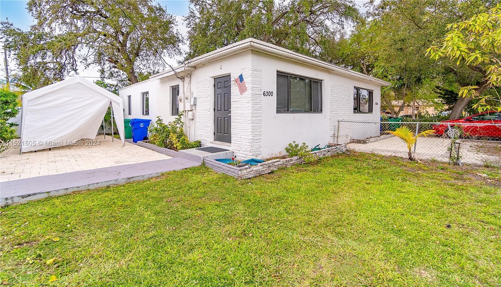 6300 NE Miami Pl  