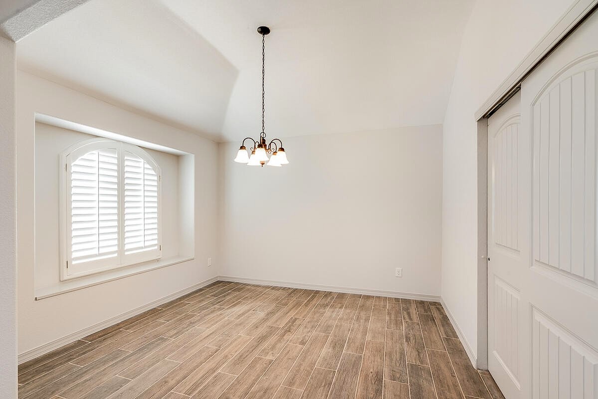 437 Josefa Cerezerez St