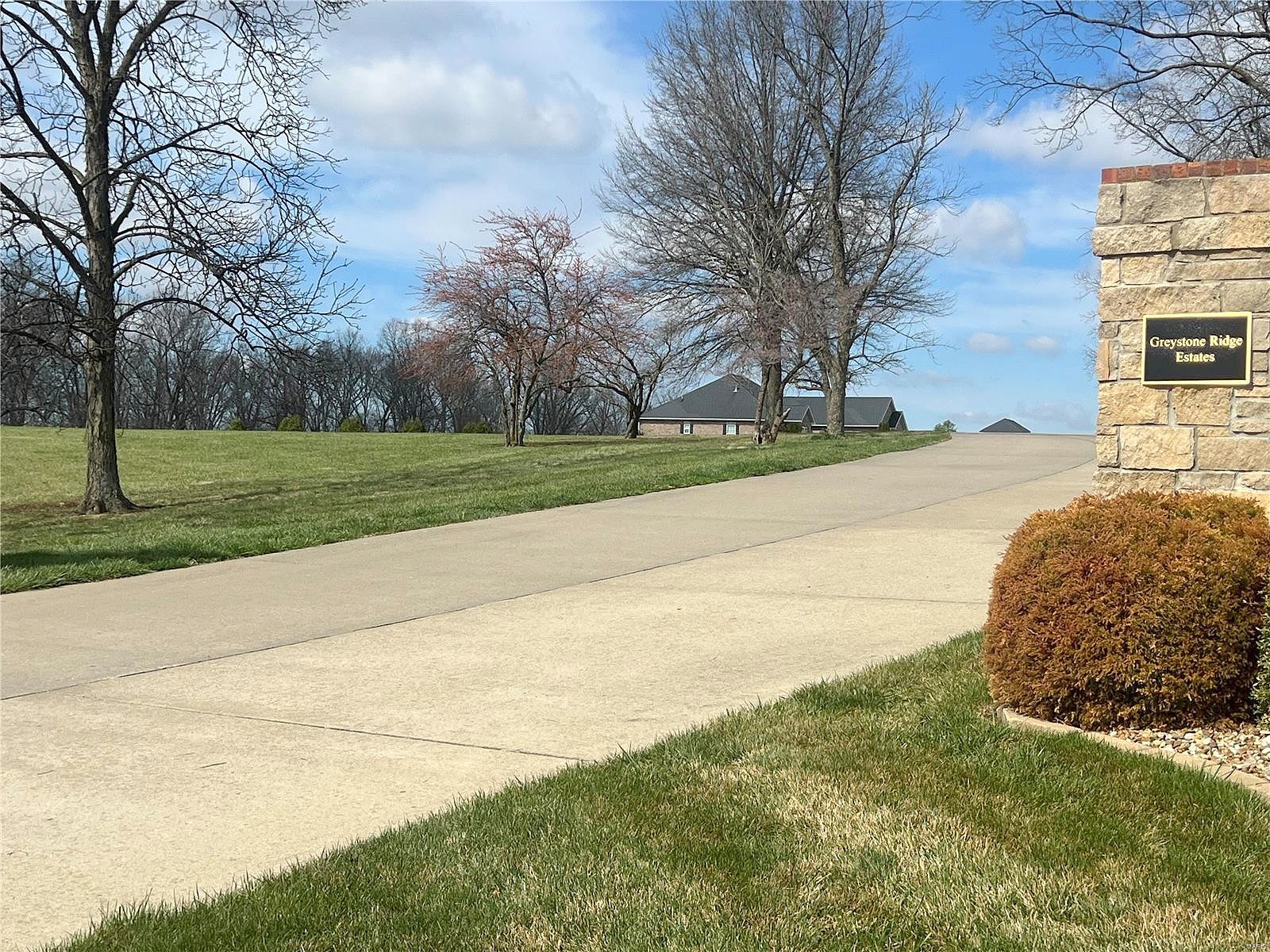 163 Greystone Rdg Dr  