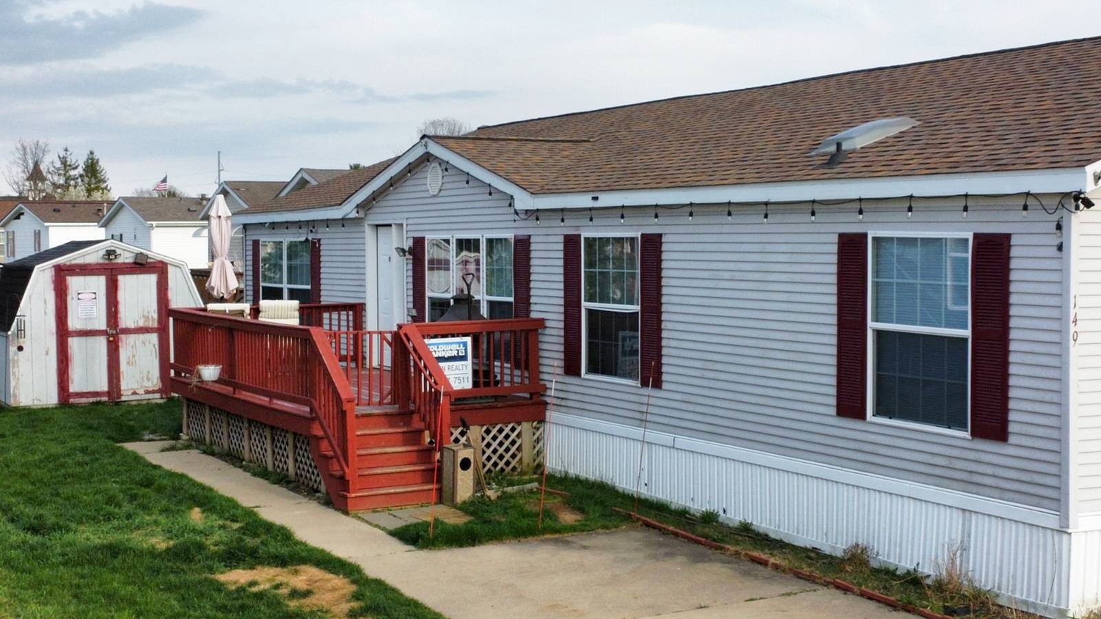 149 MEMORIAL DR  