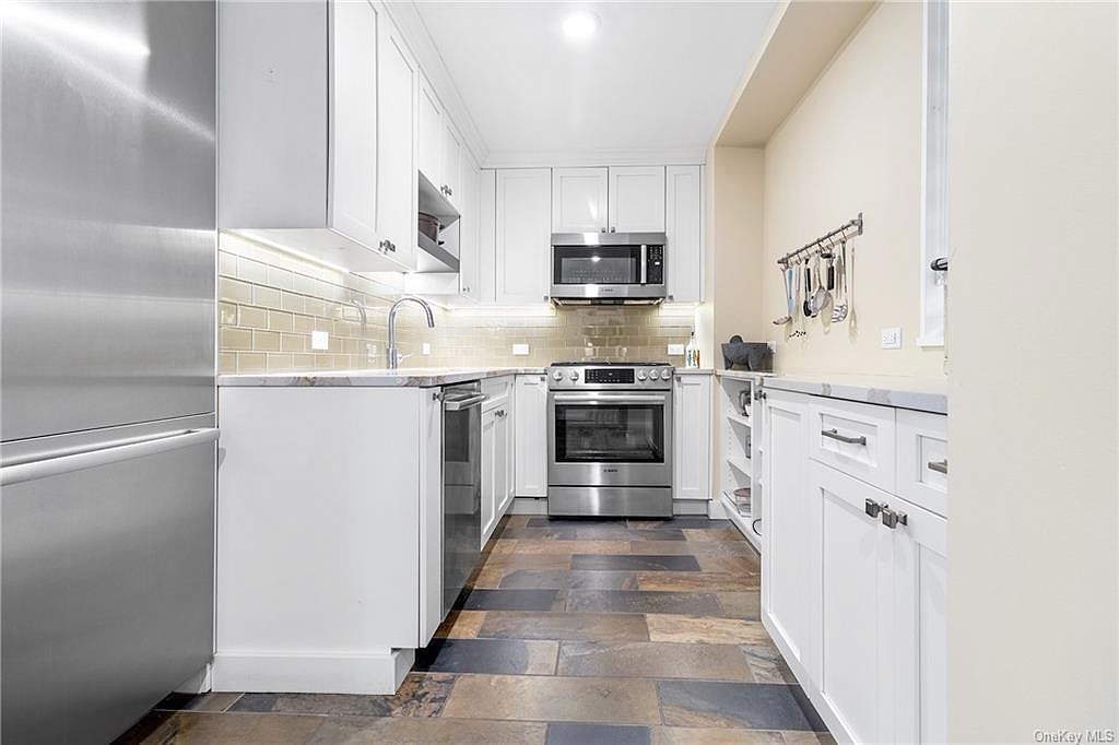 2575 Palisade Ave Unit 4KJ  