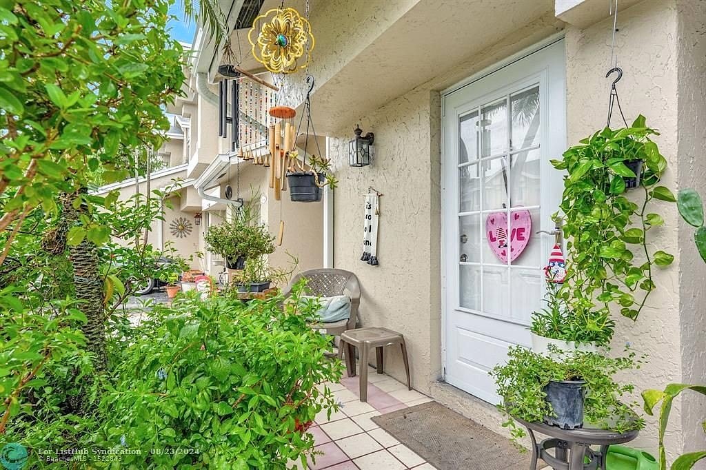 2043 Discovery Cir E  