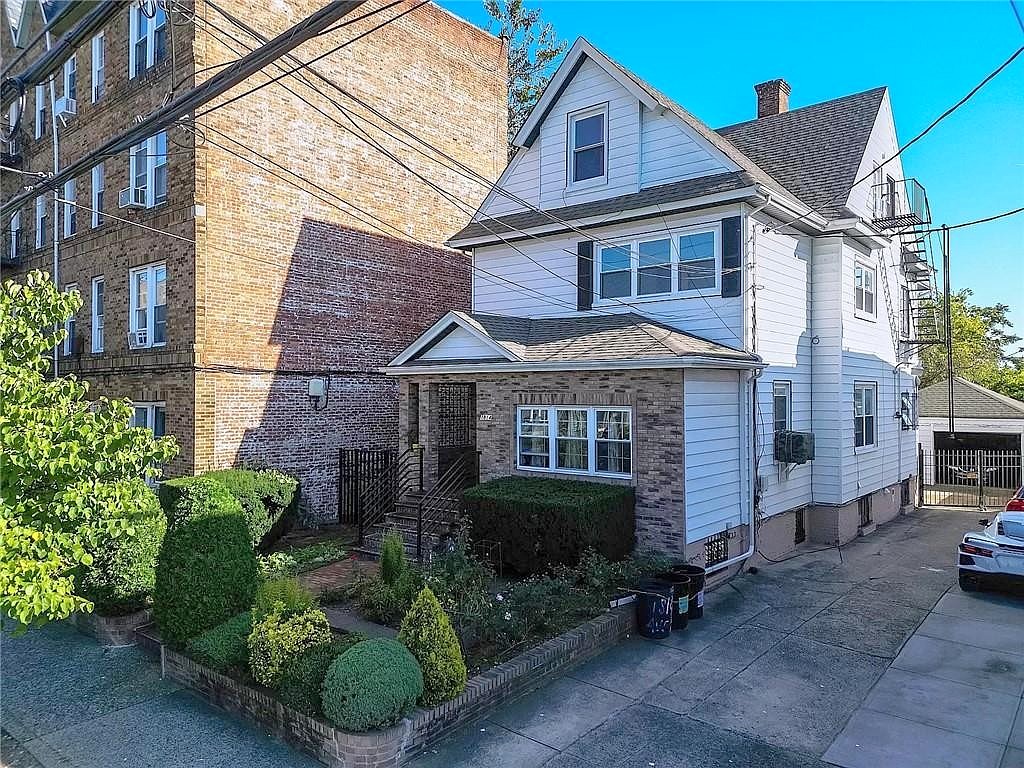 1814 Ave V