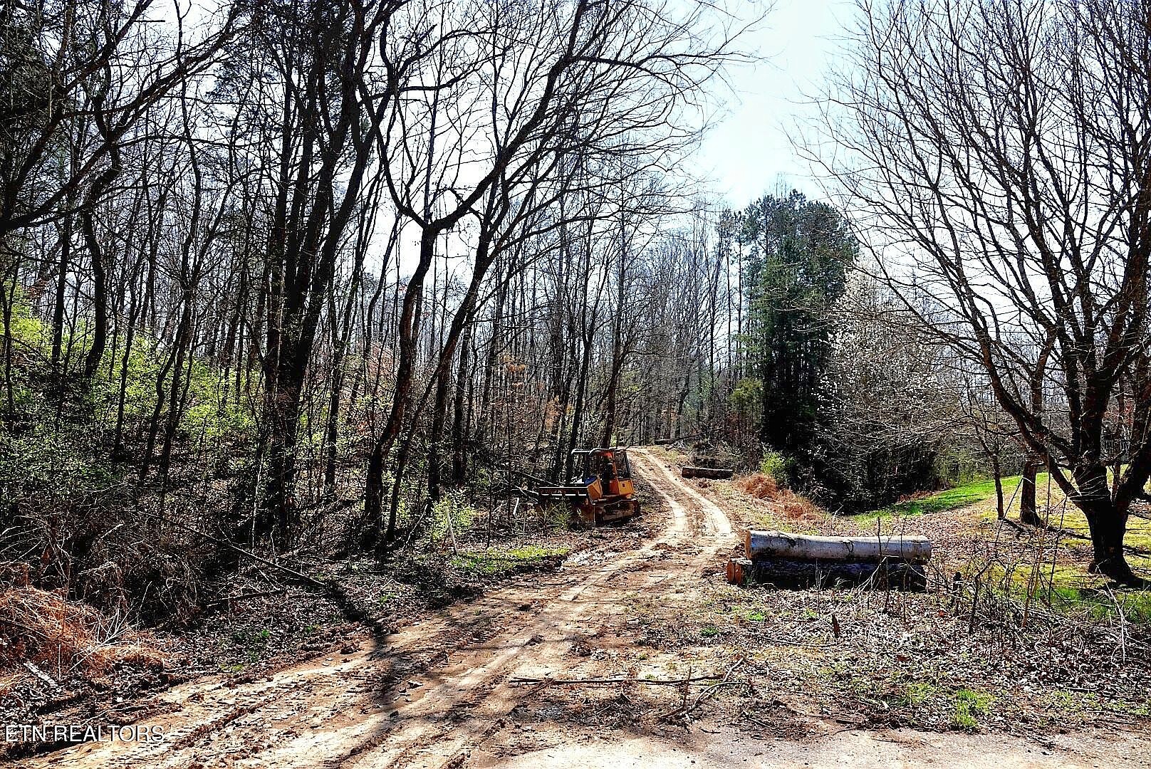 6 27 Acres Autumn Leaf Dr  