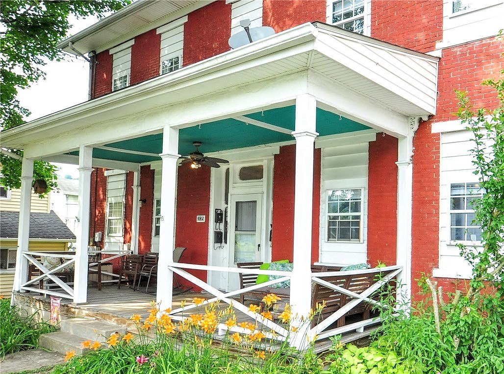 205 Locust St  