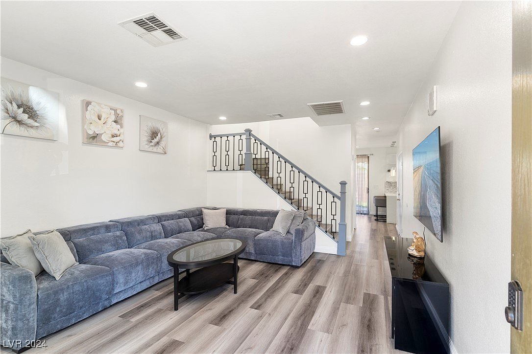 9740 Villa La Mora Ave  