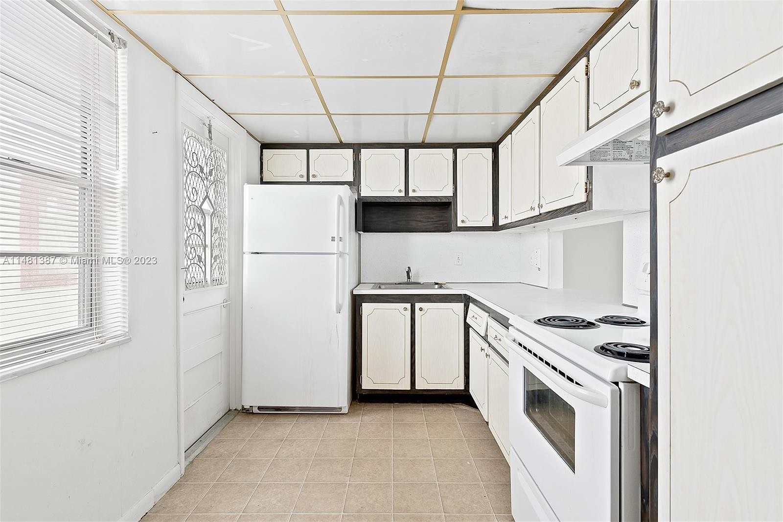 600 NE 2nd St Unit 415  