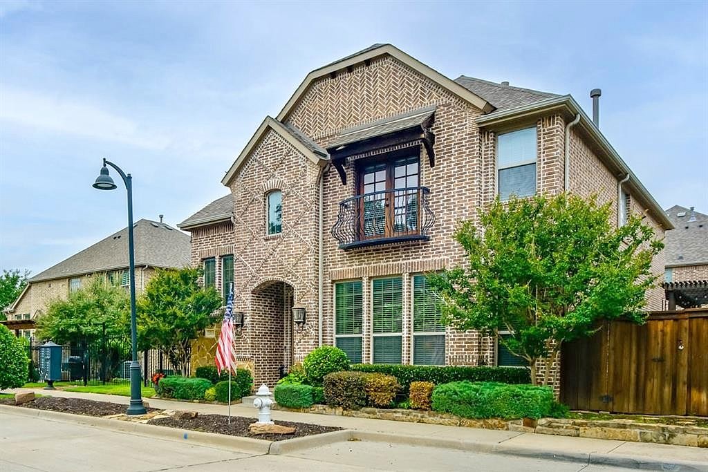 2519 Charlie Bird Pkwy  