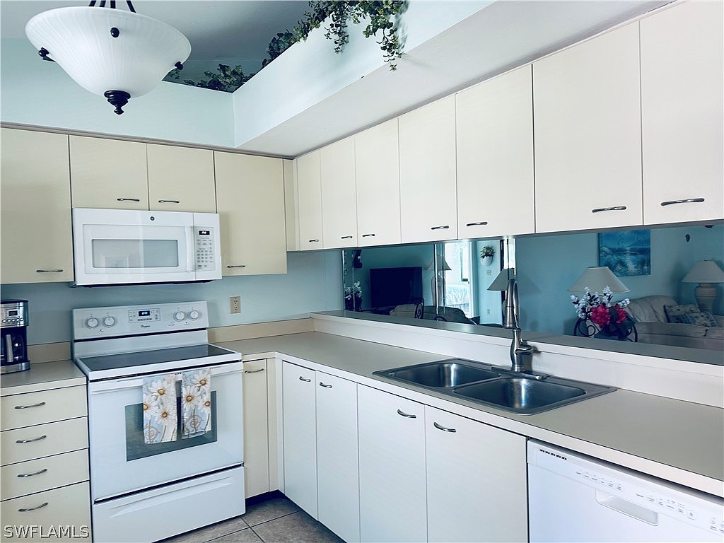 11460 Caravel Cir Unit 5025  