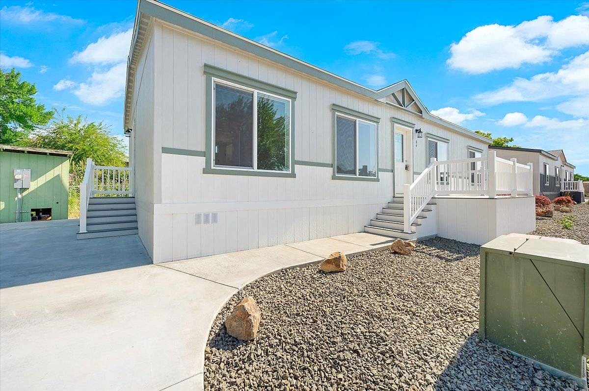 1500 W 7th St Unit 64  
